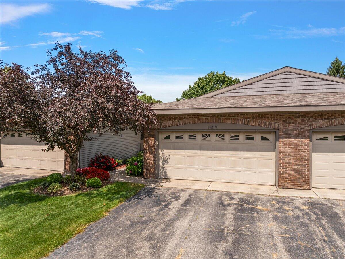 Homes for sale in Grand Rapids, MI | 1409 8th St, Grand Rapids, MI 49504 | MLS# 70487255