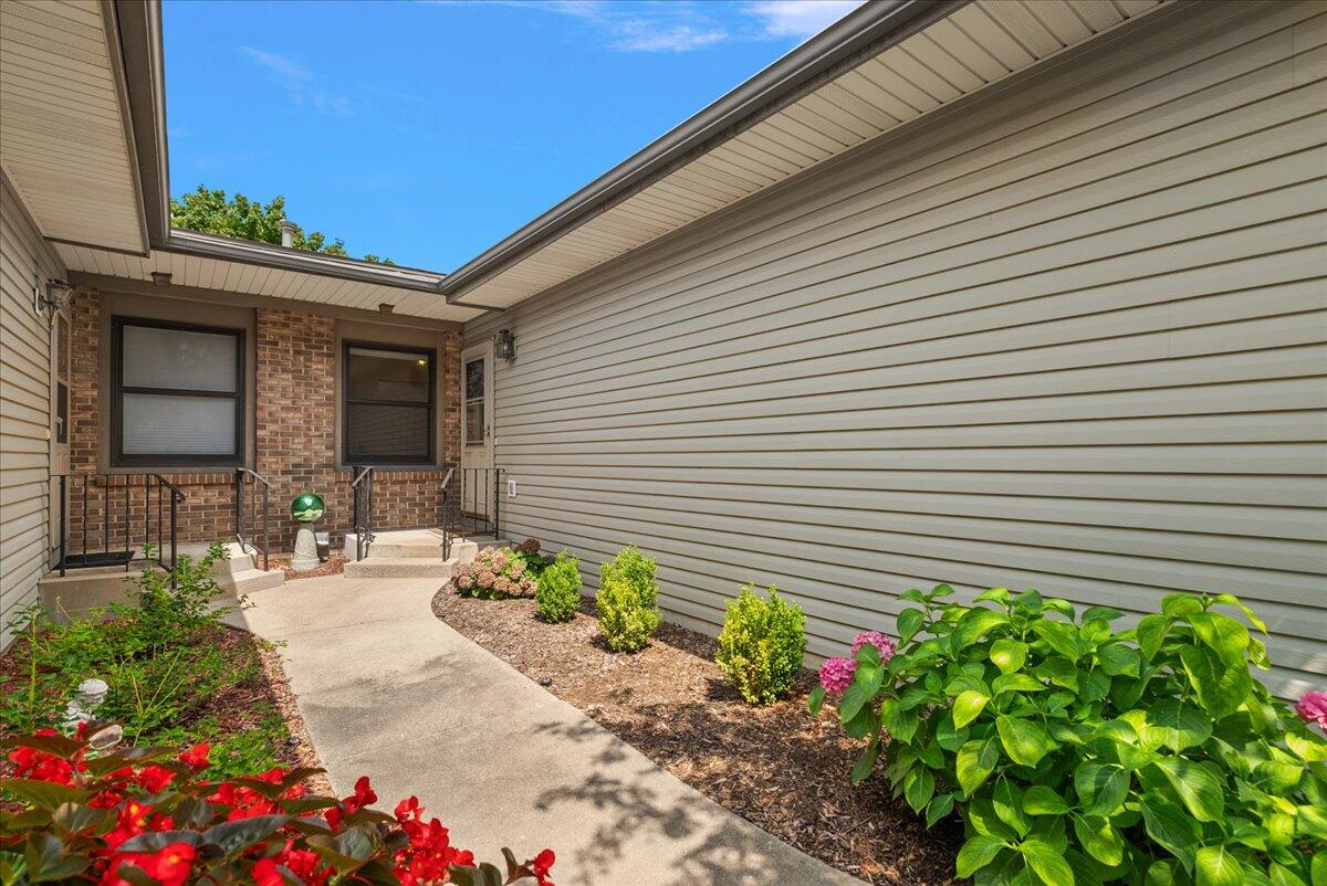 Homes for sale in Grand Rapids, MI | 1409 8Th St, Grand Rapids, MI 49504 | MLS# 70487255