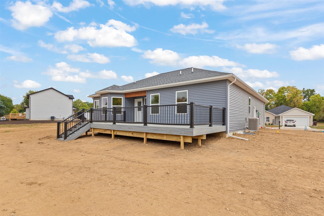 Homes for sale in Adrian, MI | 2029 Green Acres Dr, Adrian, MI 49221 | MLS# 70487421