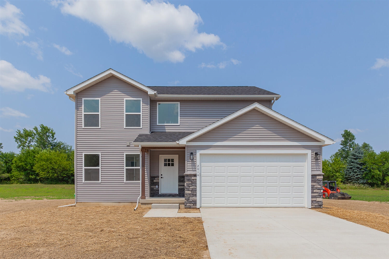 Homes for sale in Adrian, MI | 2012 Green Acres Dr, Adrian, MI 49221 | MLS# 70487444