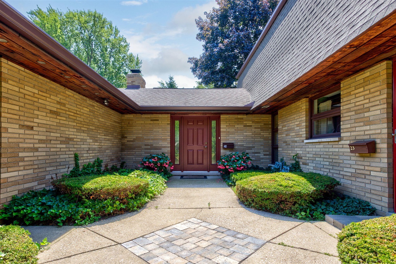 Homes for sale in Saint Joseph, MI | 2727 S Lakeshore Dr #F-24, Saint Joseph, MI 49085 | MLS# 70487521