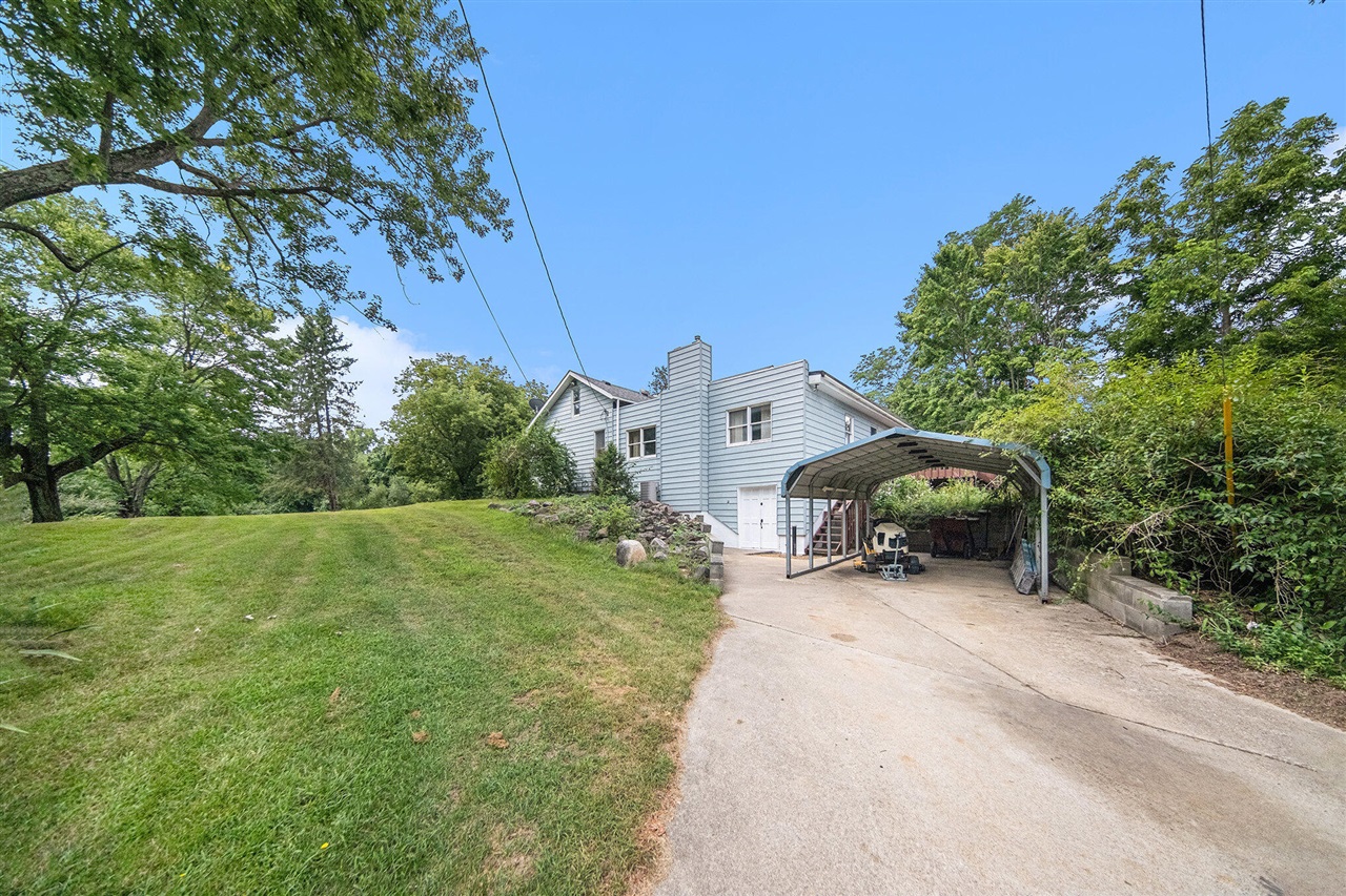 Homes for sale in Gregory, MI | 10501 Hadley Rd, Gregory, MI 48137 | MLS# 70487548