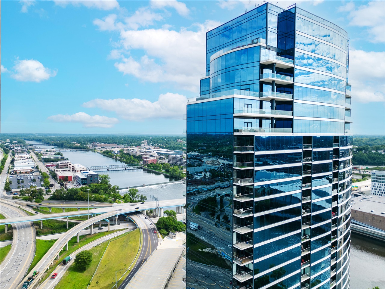 Homes for sale in Grand Rapids, MI | 335 Bridge St #2403, Grand Rapids, MI 49504 | MLS# 70487666