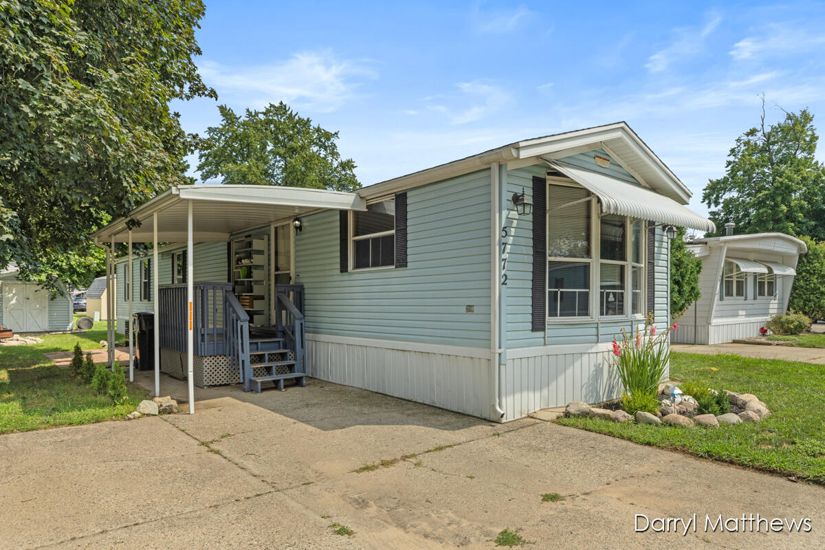 Homes for sale in Grand Rapids, MI | 5772 Pinebrook Ave, Grand Rapids, MI 49548 | MLS# 70487767