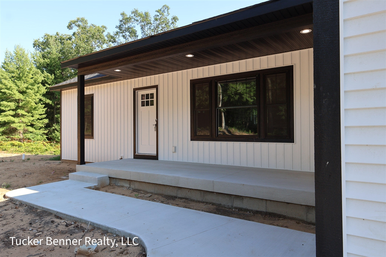 Homes for sale in Twin Lake, MI | 2493 E White Lake Dr Dr, Twin Lake, MI 49457 | MLS# 70487917