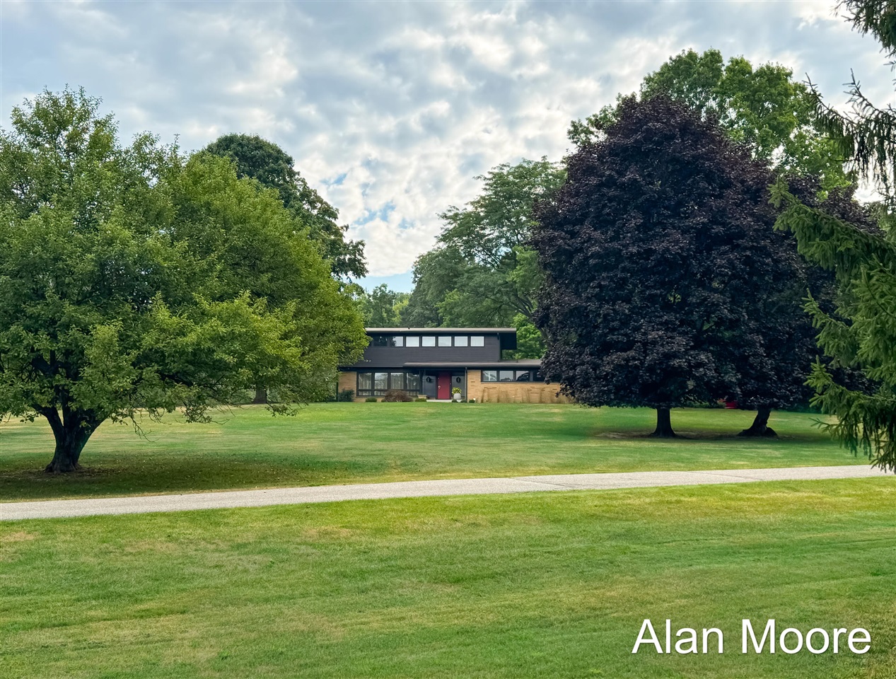 Homes for sale in Rockford, MI | 7878 Northland Dr, Rockford, MI 49341 | MLS# 70487992