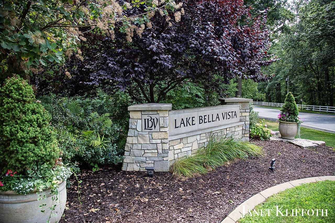 Homes for sale in Rockford, MI | 7230 Cuesta Way Dr, Rockford, MI 49341 | MLS# 70488311