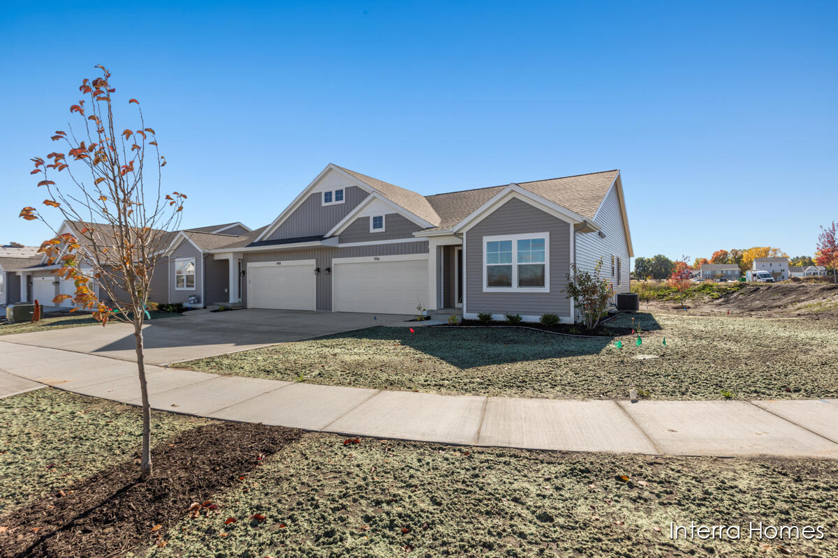 Homes for sale in Comstock Park, MI | 996 Scioto Dr #1, Comstock Park, MI 49321 | MLS# 70488349