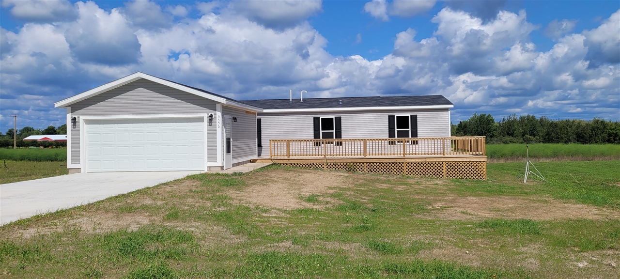 Homes for sale in Hart, MI | 5556 W Lake Blvd, Hart, MI 49420 | MLS# 70488385