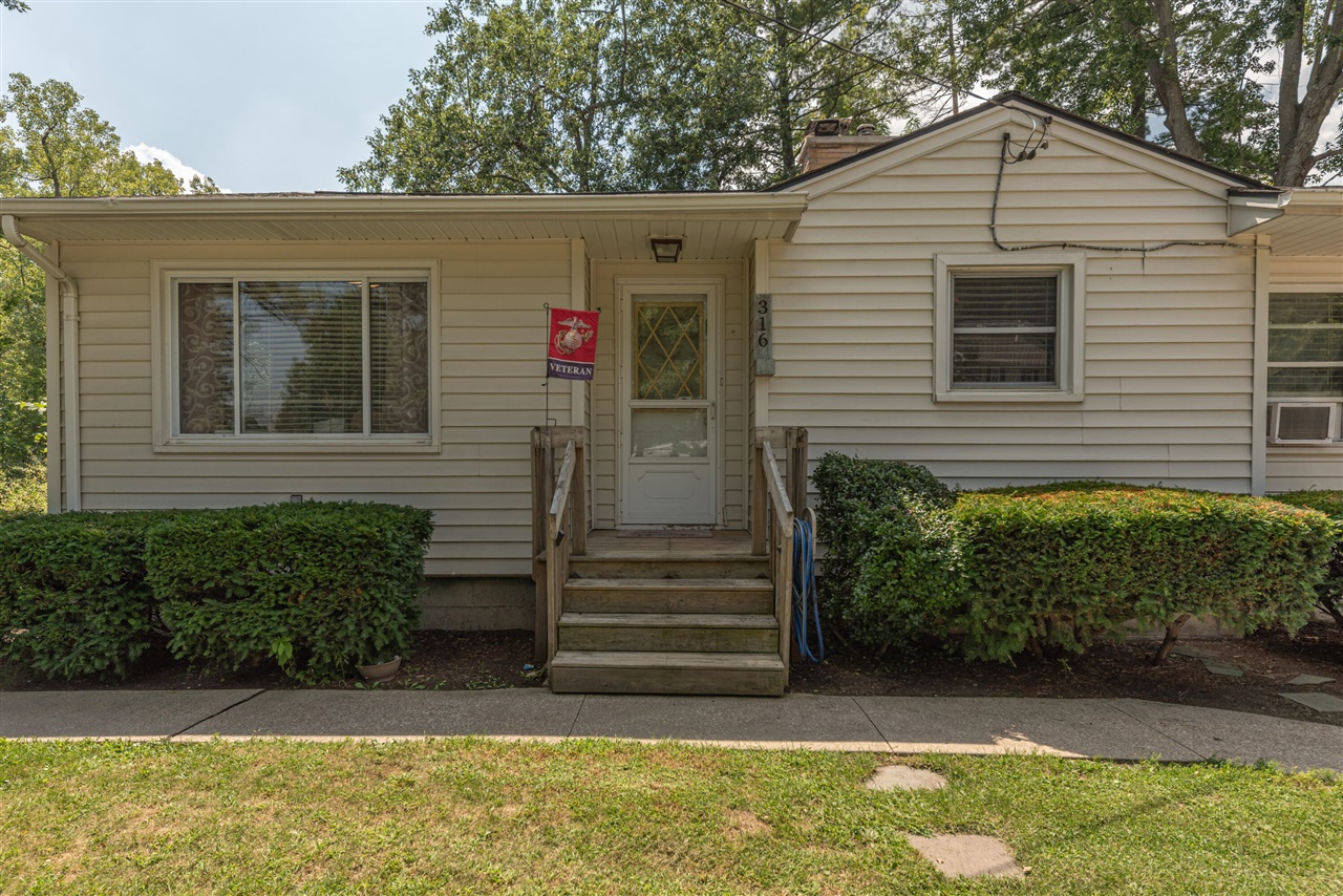 Homes for sale in Manchester, MI | 316 Riverside Dr, Manchester, MI 48158 | MLS# 70488440