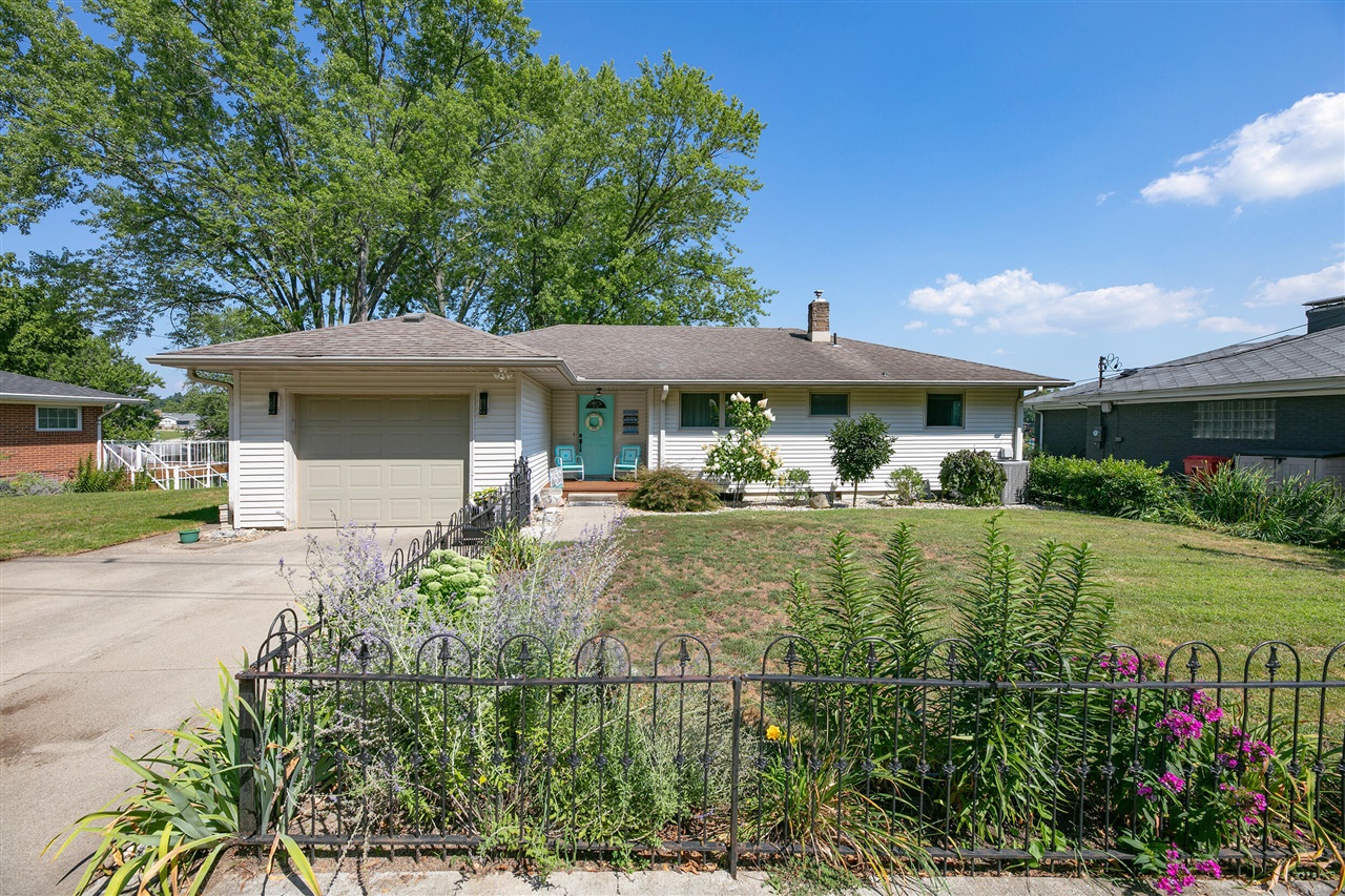 Homes for sale in Union, MI | 70855 Wayne St, Union, MI 49130 | MLS# 70488455