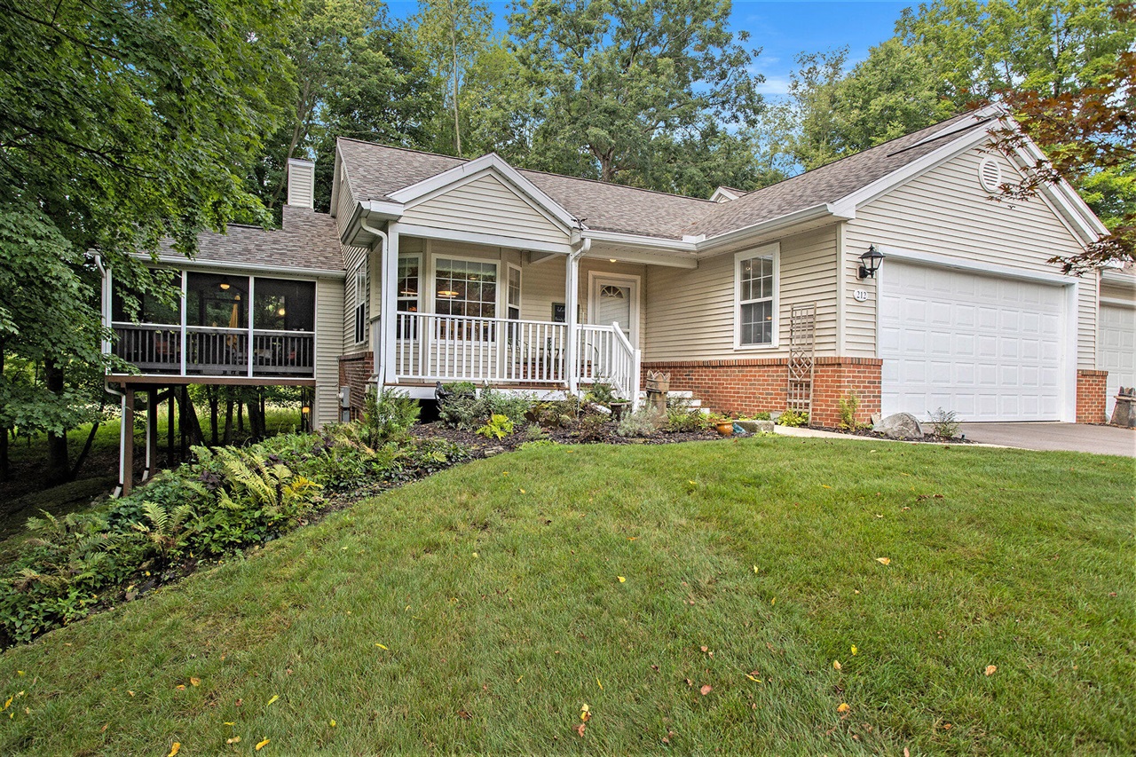 Homes for sale in Marshall, MI | 212 Chauncey Ct, Marshall, MI 49068 | MLS# 70488663