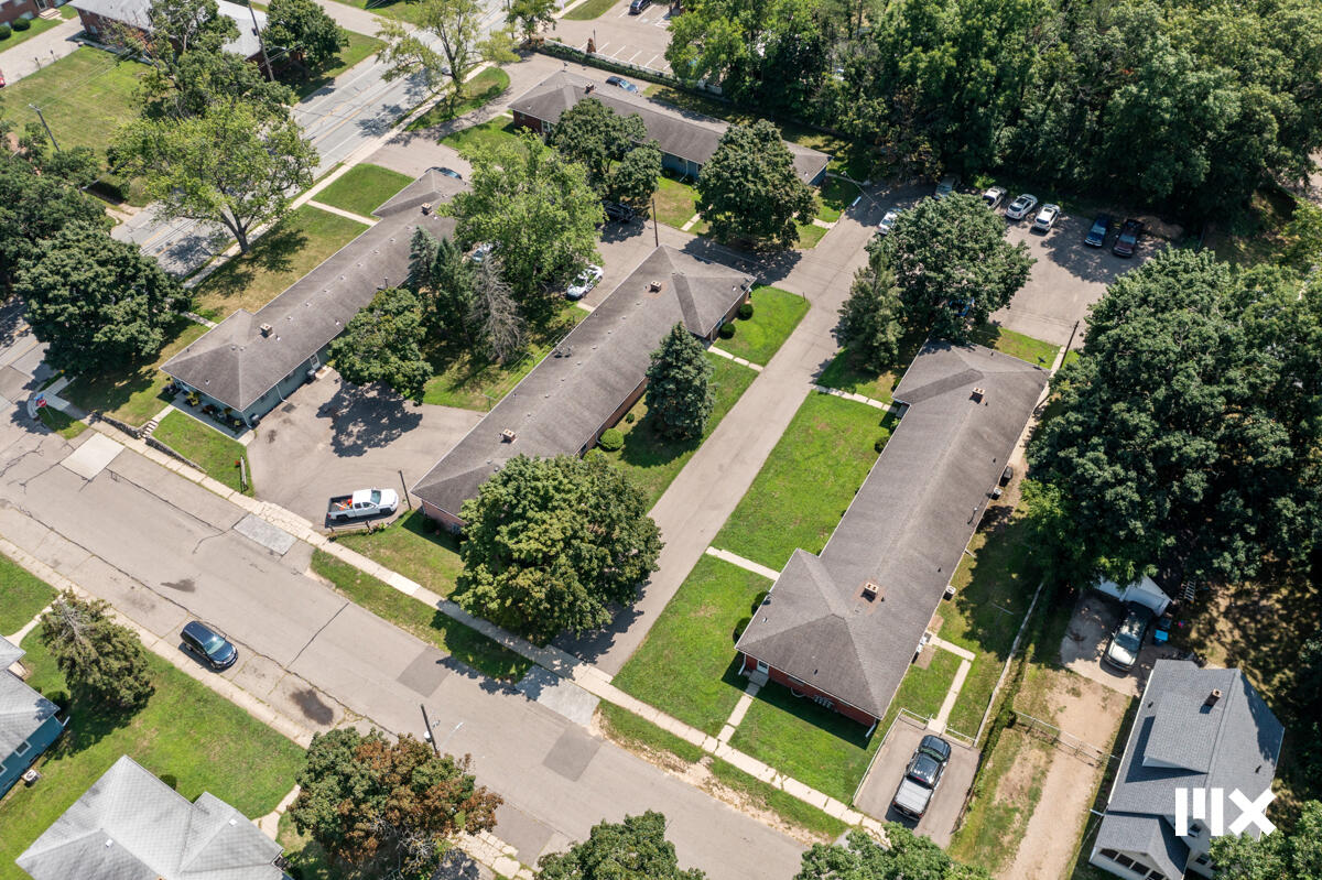 Homes for sale in Kalamazoo, MI | 2826 S Burdick St, Kalamazoo, MI 49001 | MLS# 70488720