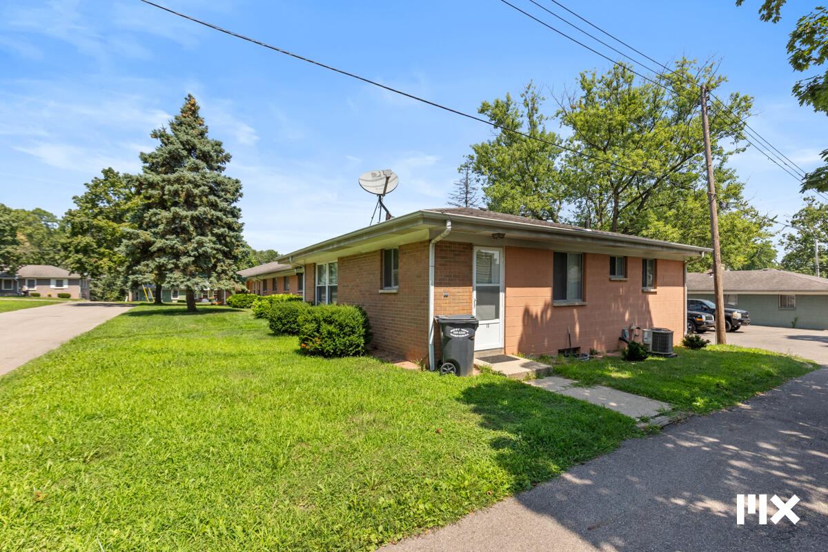 Homes for sale in Kalamazoo, MI | 2826 S Burdick St, Kalamazoo, MI 49001 | MLS# 70488720