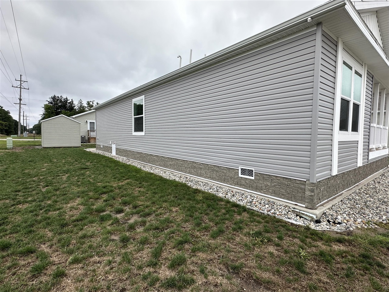 Homes for sale in Norton Shores, MI | 1283 E Ellis Rd #21, Norton Shores, MI 49441 | MLS# 70488800