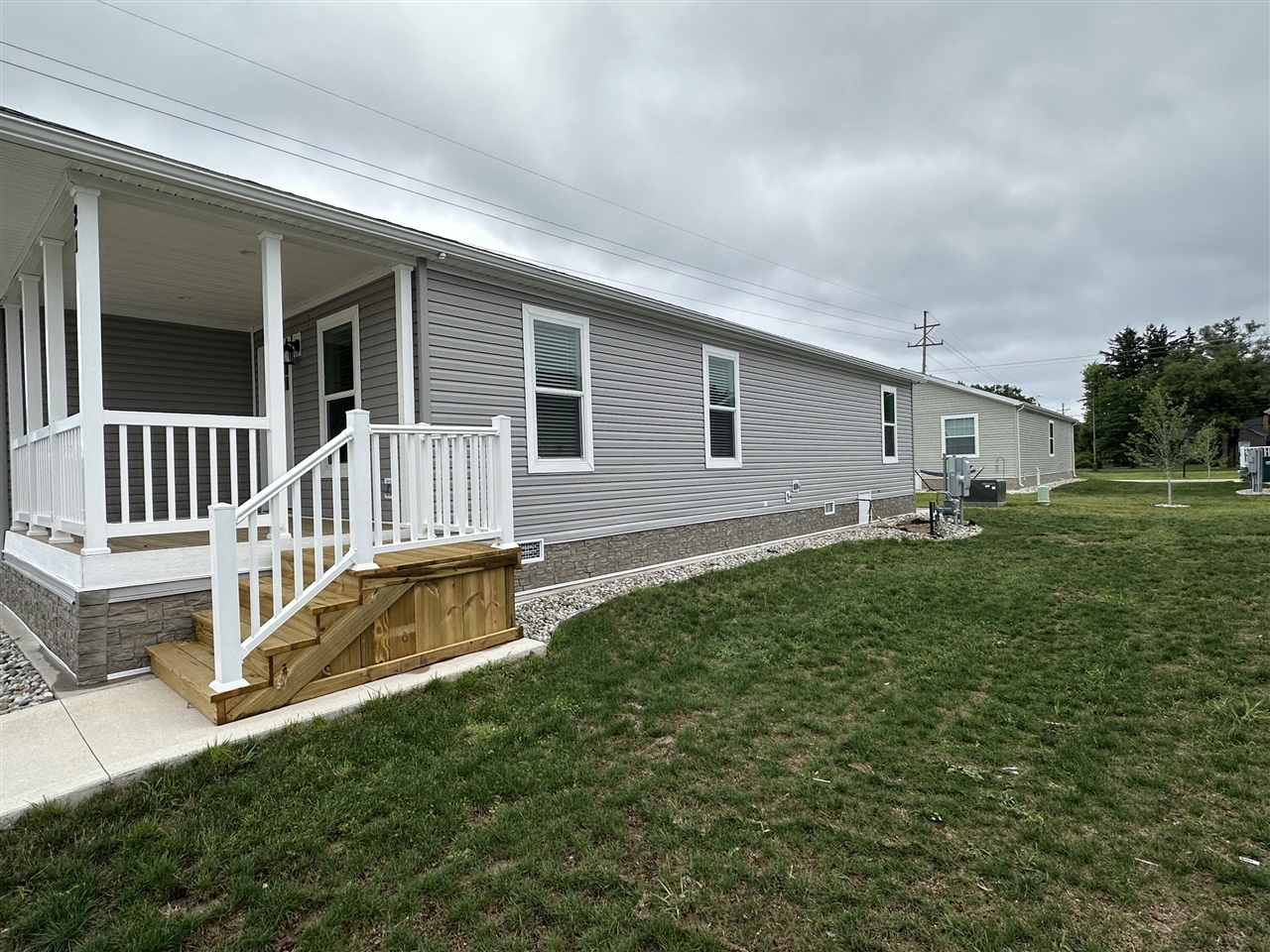 Homes for sale in Norton Shores, MI | 1283 E Ellis Rd #21, Norton Shores, MI 49441 | MLS# 70488800