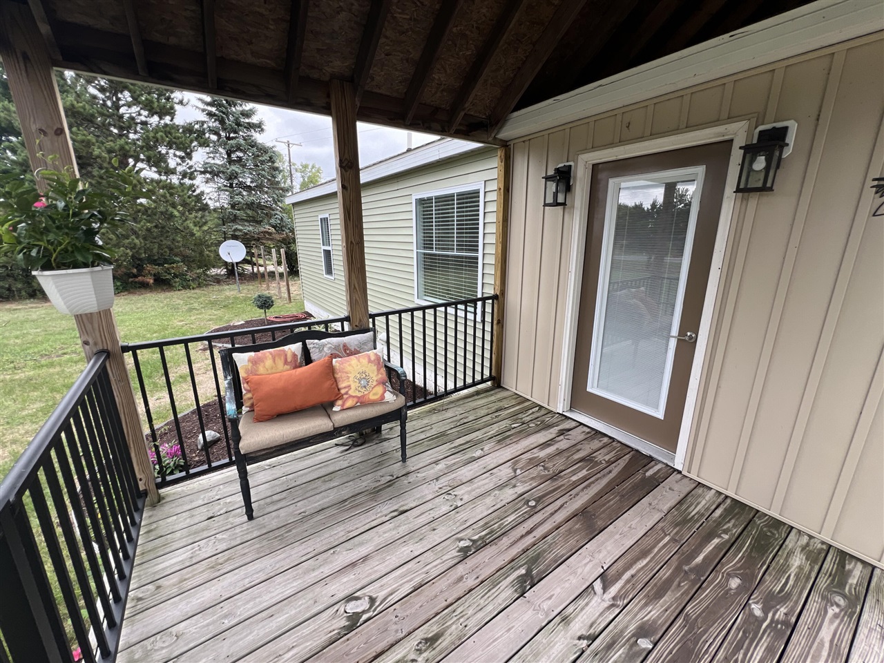 Homes for sale in Ravenna, MI | 516 S Moorland Rd, Ravenna, MI 49451 | MLS# 70488897