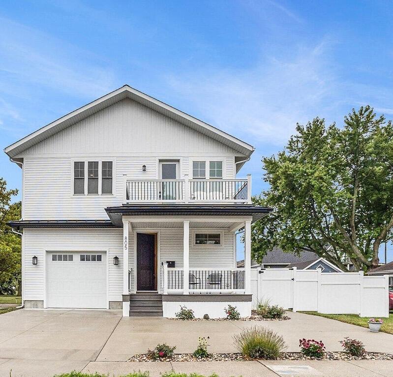 Homes for sale in Ludington, MI | 805 W Loomis St, Ludington, MI 49431 | MLS# 70488899