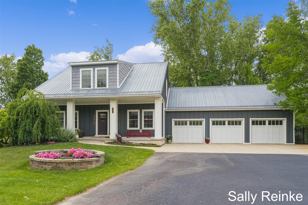 Homes for sale in Sparta, MI | 303 Broman St, Sparta, MI 49345 | MLS# 70489212