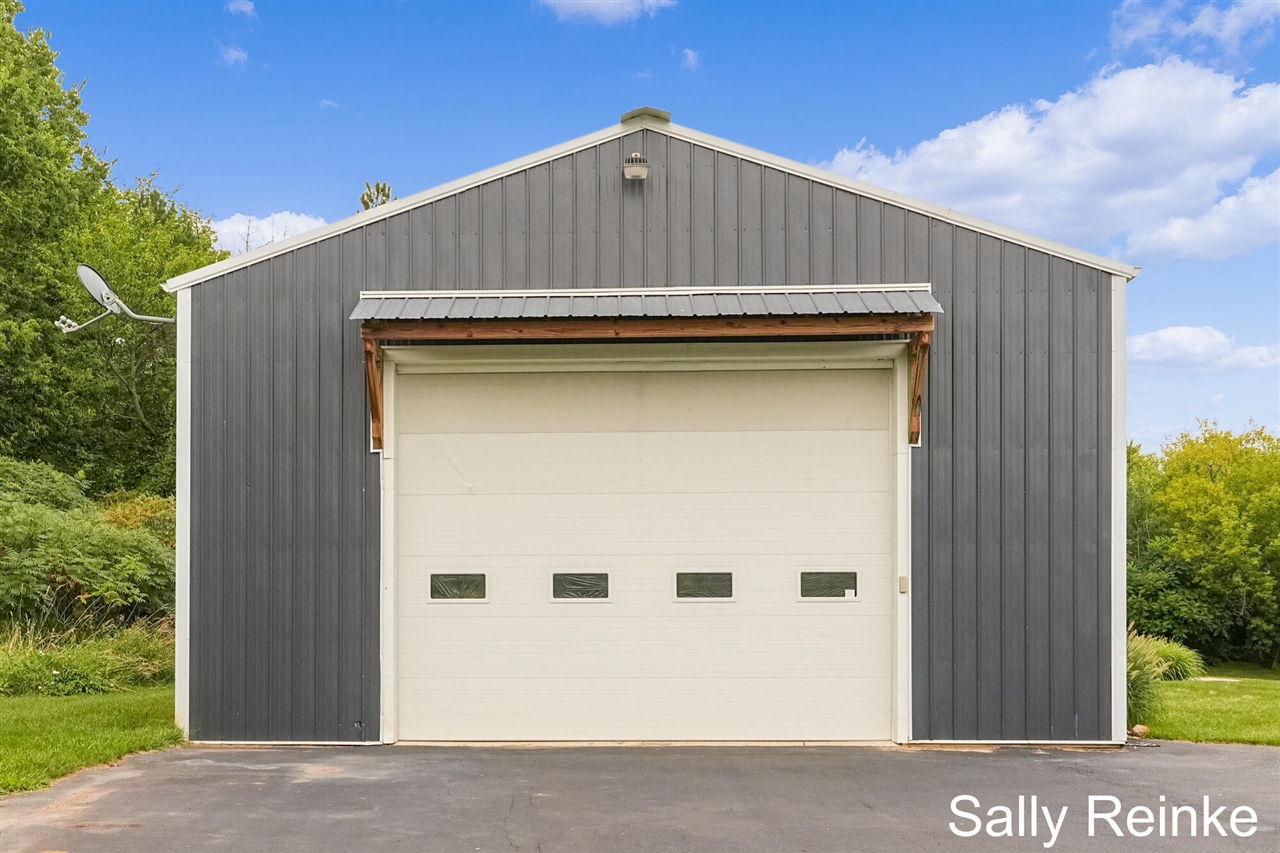 Homes for sale in Sparta, MI | 303 Broman St, Sparta, MI 49345 | MLS# 70489212