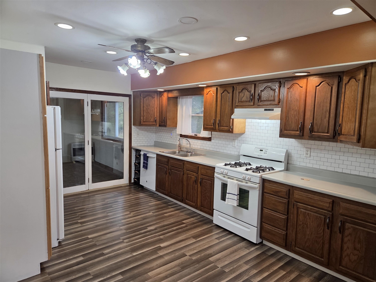 Homes for sale in Six Lakes, MI | 2617 Dale Dr, Six Lakes, MI 48886 | MLS# 70489309