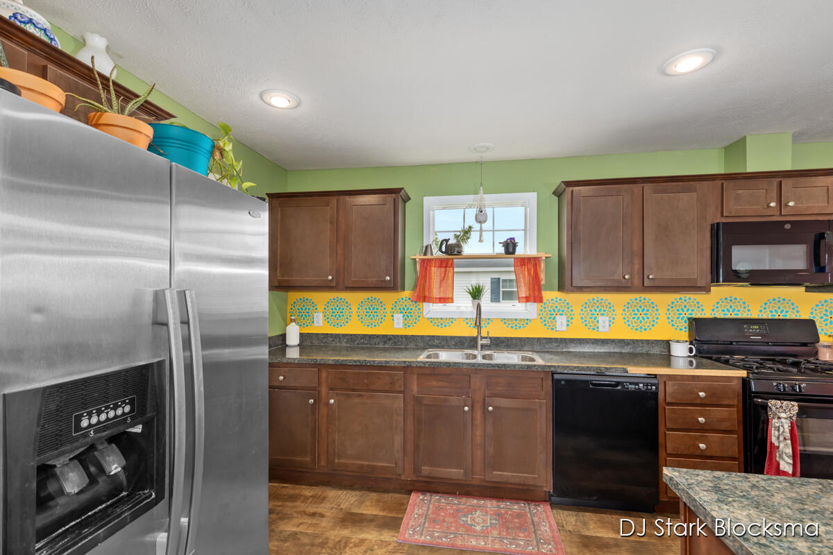 Homes for sale in Caledonia, MI | 5492 Prancer Dr, Caledonia, MI 49316 | MLS# 70489566