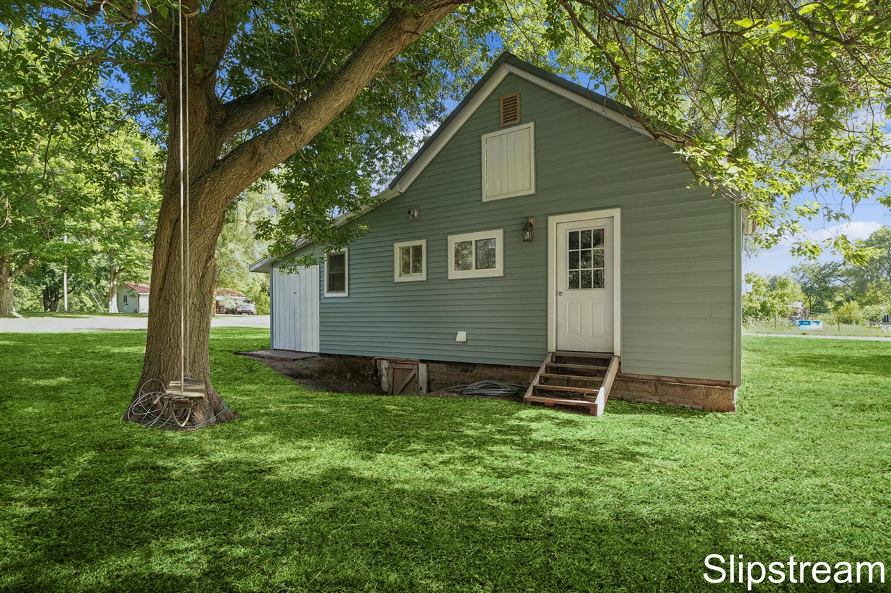 Homes for sale in Riverdale, MI | 11406 Third St St, Riverdale, MI 48877 | MLS# 70489614