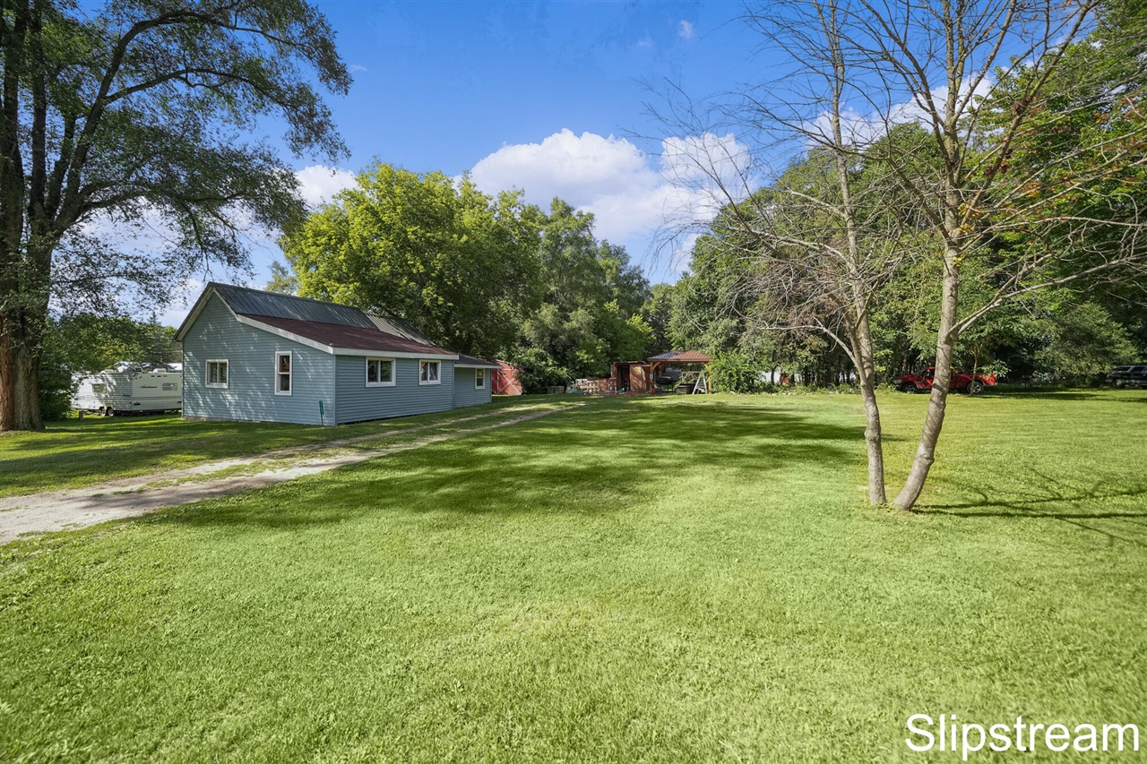 Homes for sale in Riverdale, MI | 11406 Third St St, Riverdale, MI 48877 | MLS# 70489614