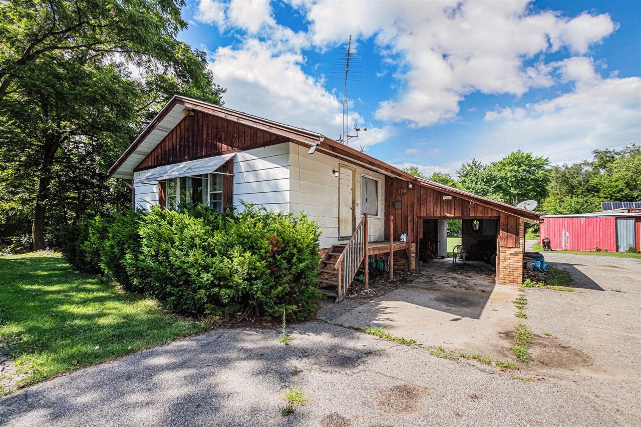 Homes for sale in Dowagiac, MI | 29460 M 62, Dowagiac, MI 49047 | MLS# 70489742