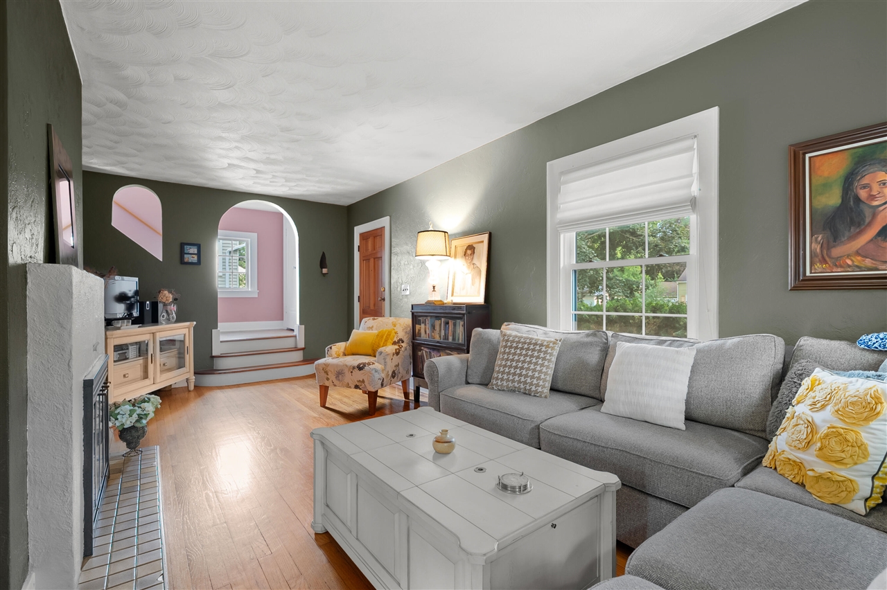 Homes for sale in Kalamazoo, MI | 3828 Dale St, Kalamazoo, MI 49001 | MLS# 70489765