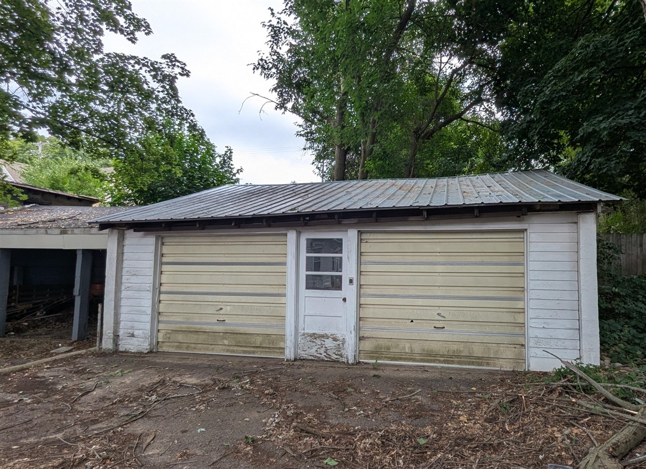 Homes for sale in Grand Rapids, MI | 1420 Buffalo Ave, Grand Rapids, MI 49505 | MLS# 70489802