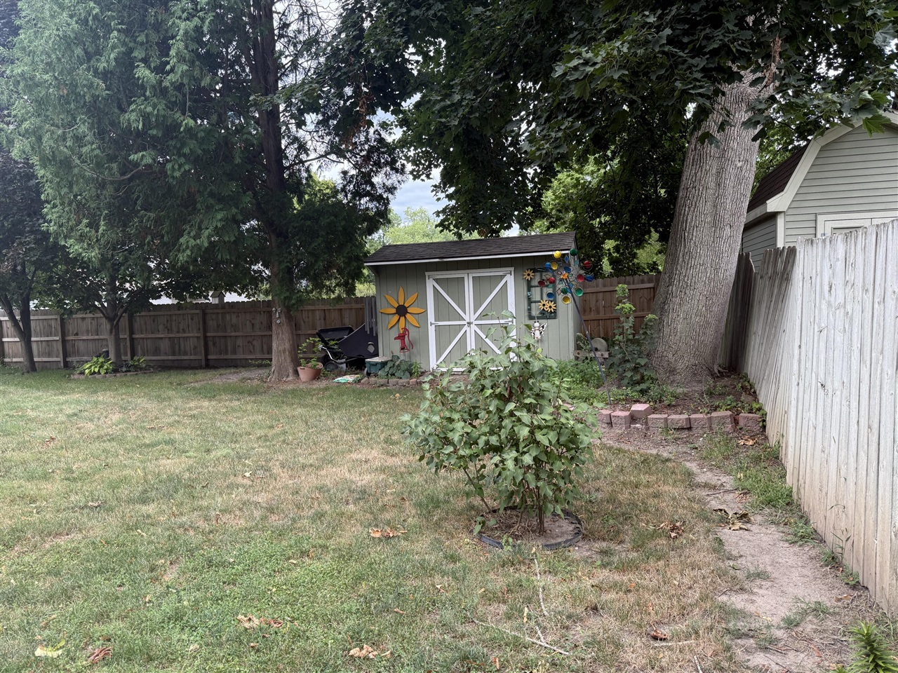 Homes for sale in Fremont, MI | 109 E Pine St, Fremont, MI 49412 | MLS# 70489813