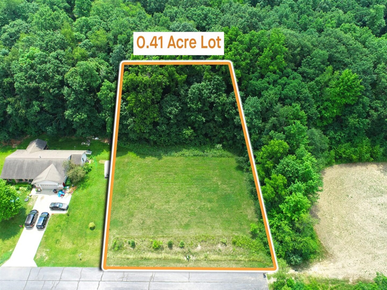 Homes for sale in Adrian, MI | 3079 Hillview Dr, Adrian, MI 49221 | MLS# 70489825