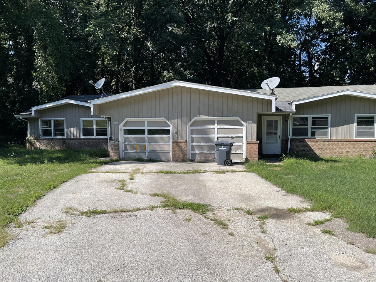 Homes for sale in Saint Joseph, MI | 3921 3923 Reinhardt Dr, Saint Joseph, MI 49085 | MLS# 70490408