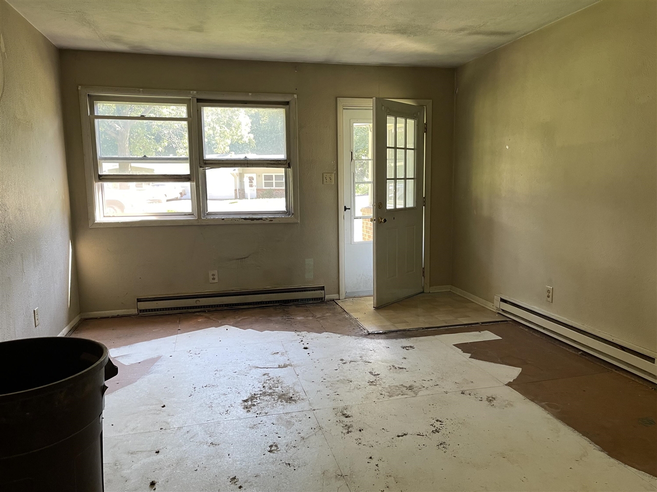 Homes for sale in Saint Joseph, MI | 3921 3923 Reinhardt Dr, Saint Joseph, MI 49085 | MLS# 70490408