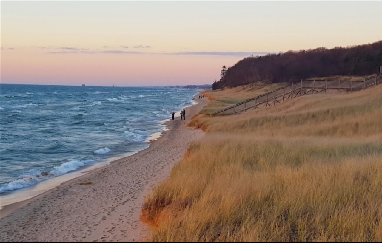 Homes for sale in Grand Haven, MI | 14371 Lakeshore Dr, Grand Haven, MI 49417 | MLS# 70490444