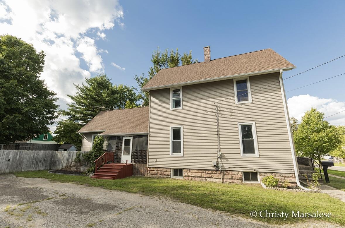 Homes for sale in Belding, MI | 917 S Bridge St, Belding, MI 48809 | MLS# 70490508