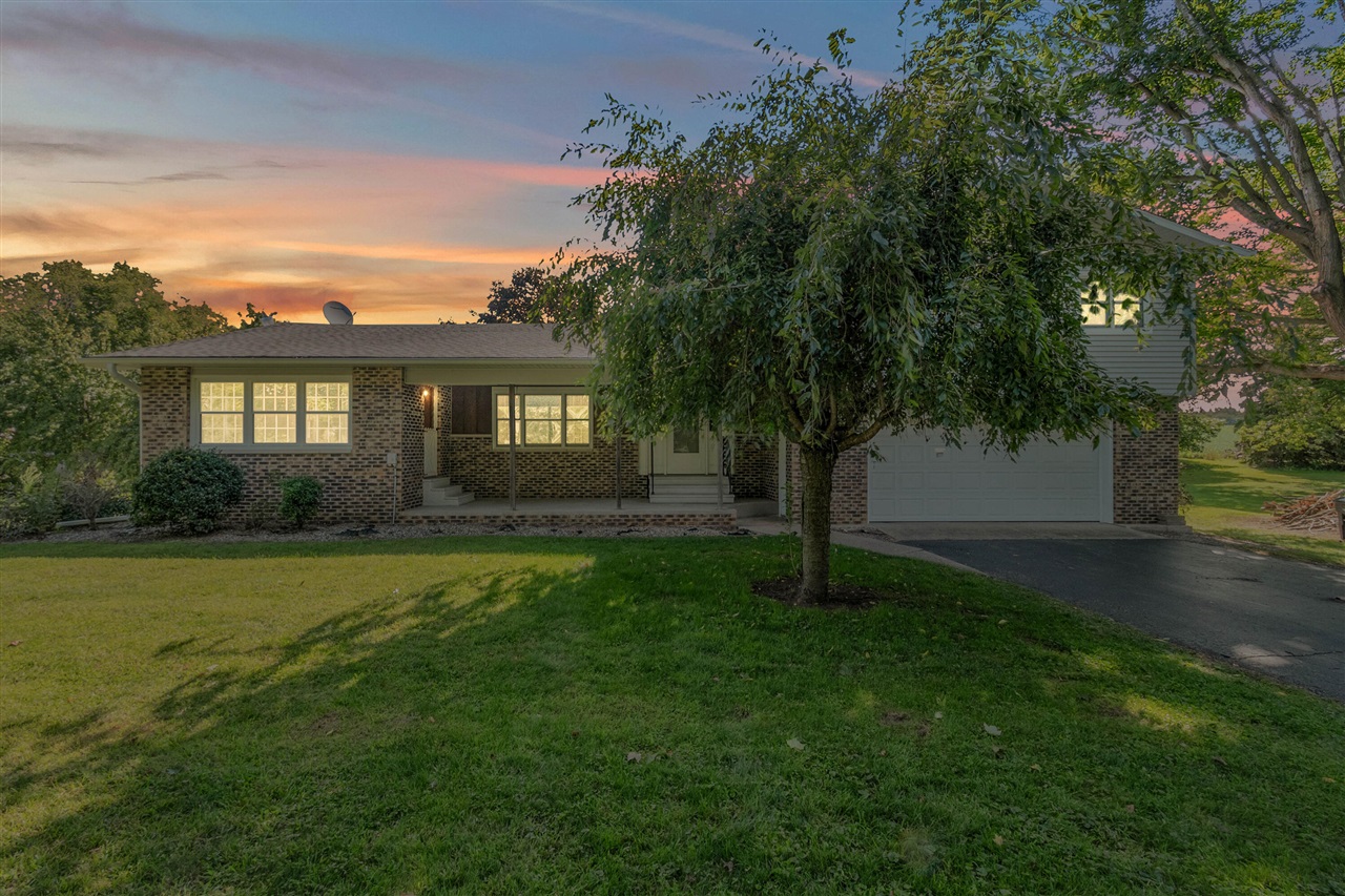 Homes for sale in Homer, MI | 6175 Van Wert Rd, Homer, MI 49245 | MLS# 70490652