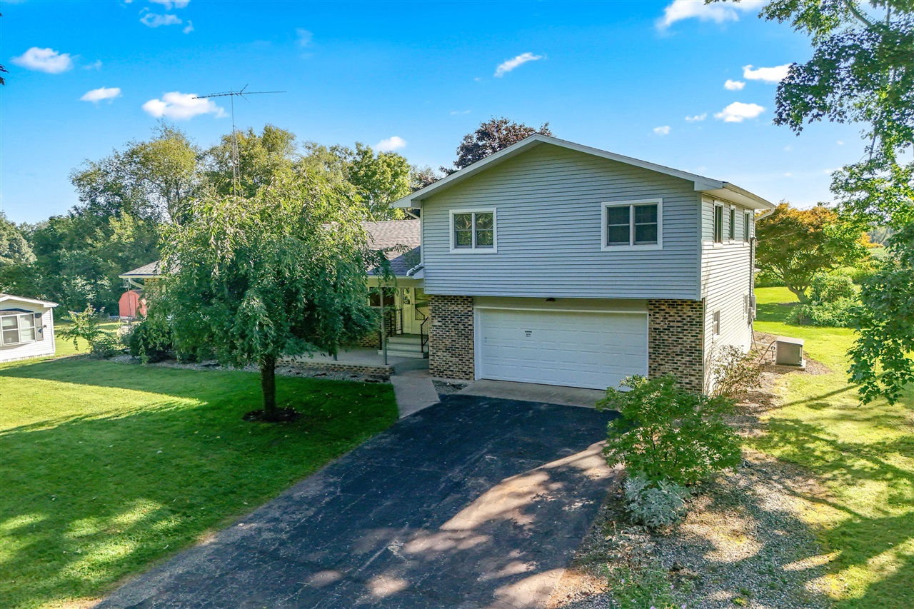 Homes for sale in Homer, MI | 6175 Van Wert Rd, Homer, MI 49245 | MLS# 70490652