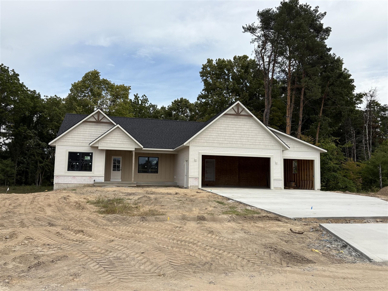 Homes for sale in Hudsonville, MI | 4699 Lexem Dr, Hudsonville, MI 49426 | MLS# 70490728