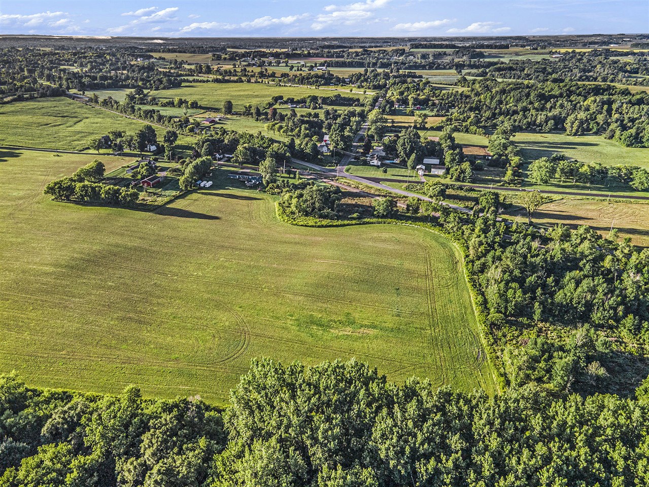 Homes for sale in Kent City, MI | 2611 Rusco Rd, Kent City, MI 49330 | MLS# 70490732