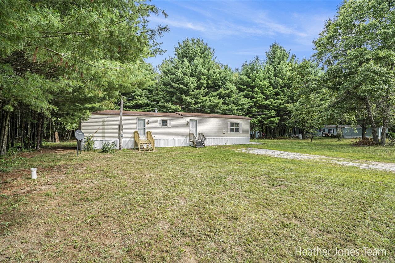 Homes for sale in Morley, MI | 1066 Fisk Ave, Morley, MI 49336 | MLS# 70490739