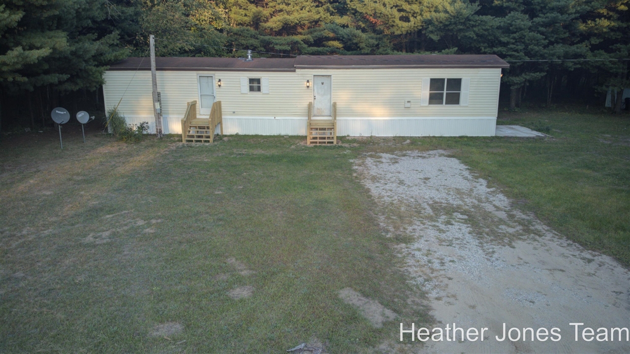 Homes for sale in Morley, MI | 1066 Fisk Ave, Morley, MI 49336 | MLS# 70490739