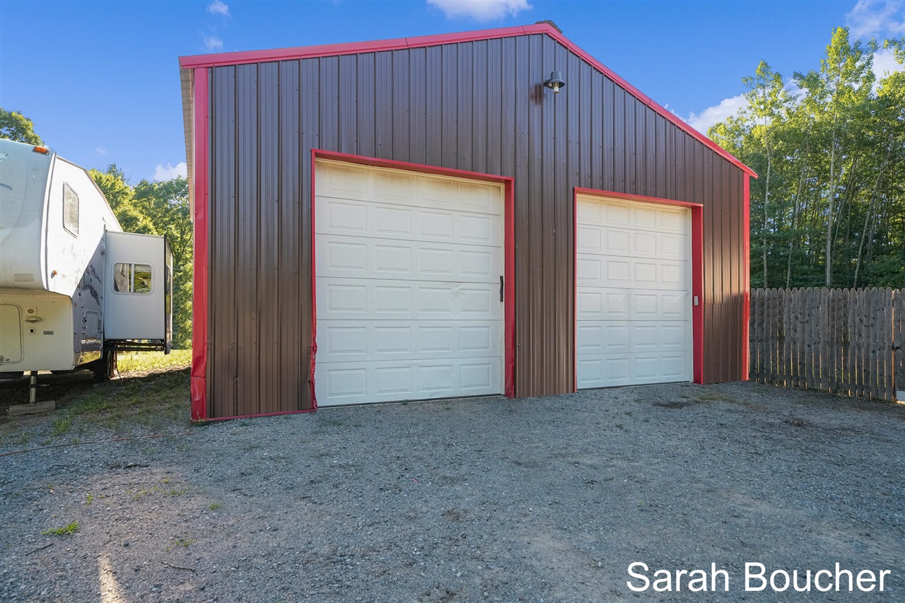 Homes for sale in Fruitport, MI | 4280 S Broton Rd, Fruitport, MI 49415 | MLS# 70490873