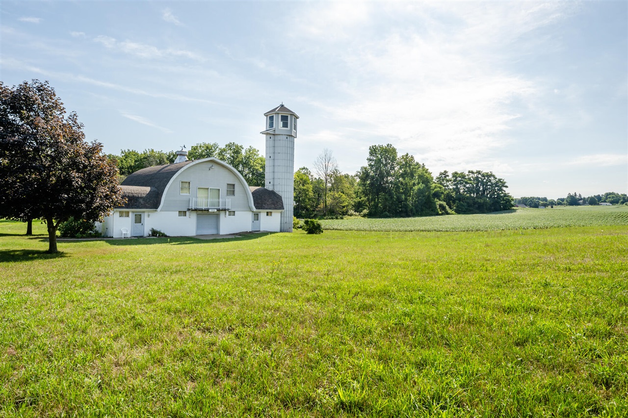 Homes for sale in Watervliet, MI | 1955 Angling Rd, Watervliet, MI 49098 | MLS# 70490978