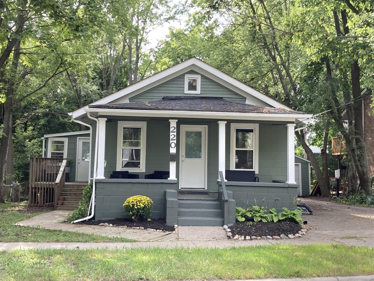 Homes for sale in Ann Arbor, MI | 220 S Seventh St, Ann Arbor, MI 48103 | MLS# 70490990