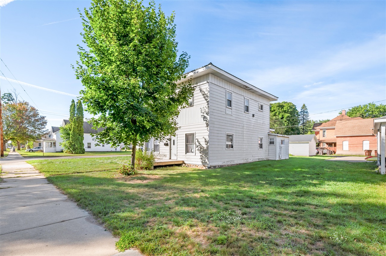 Homes for sale in Big Rapids, MI | 203 N 3Rd Ave, Big Rapids, MI 49307 | MLS# 70491030