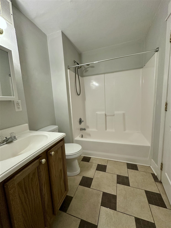 Homes for sale in Kalamazoo, MI | 1336 Portage St, Kalamazoo, MI 49001 | MLS# 70491182