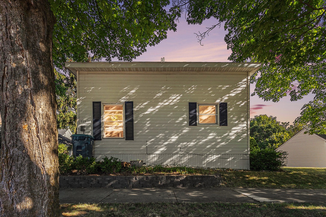 Homes for sale in Ludington, MI | 703 E Dowland, Ludington, MI 49431 | MLS# 70491230