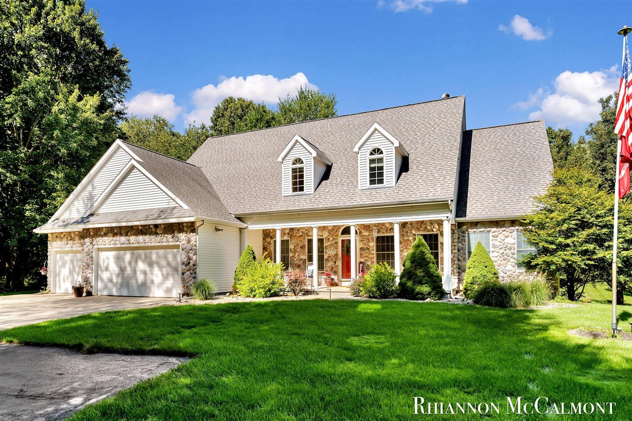 Homes for sale in Rockford, MI | 7775 N Arroyo Vista Dr, Rockford, MI 49341 | MLS# 70491235